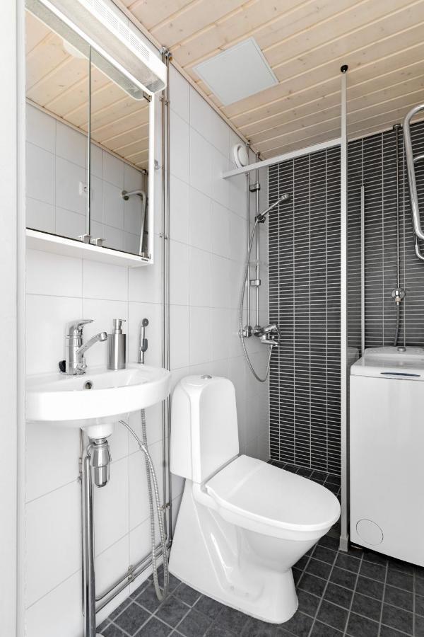 Just Renovated Stylish Nordic Studio By Tram Stop Helsinki Exterior photo