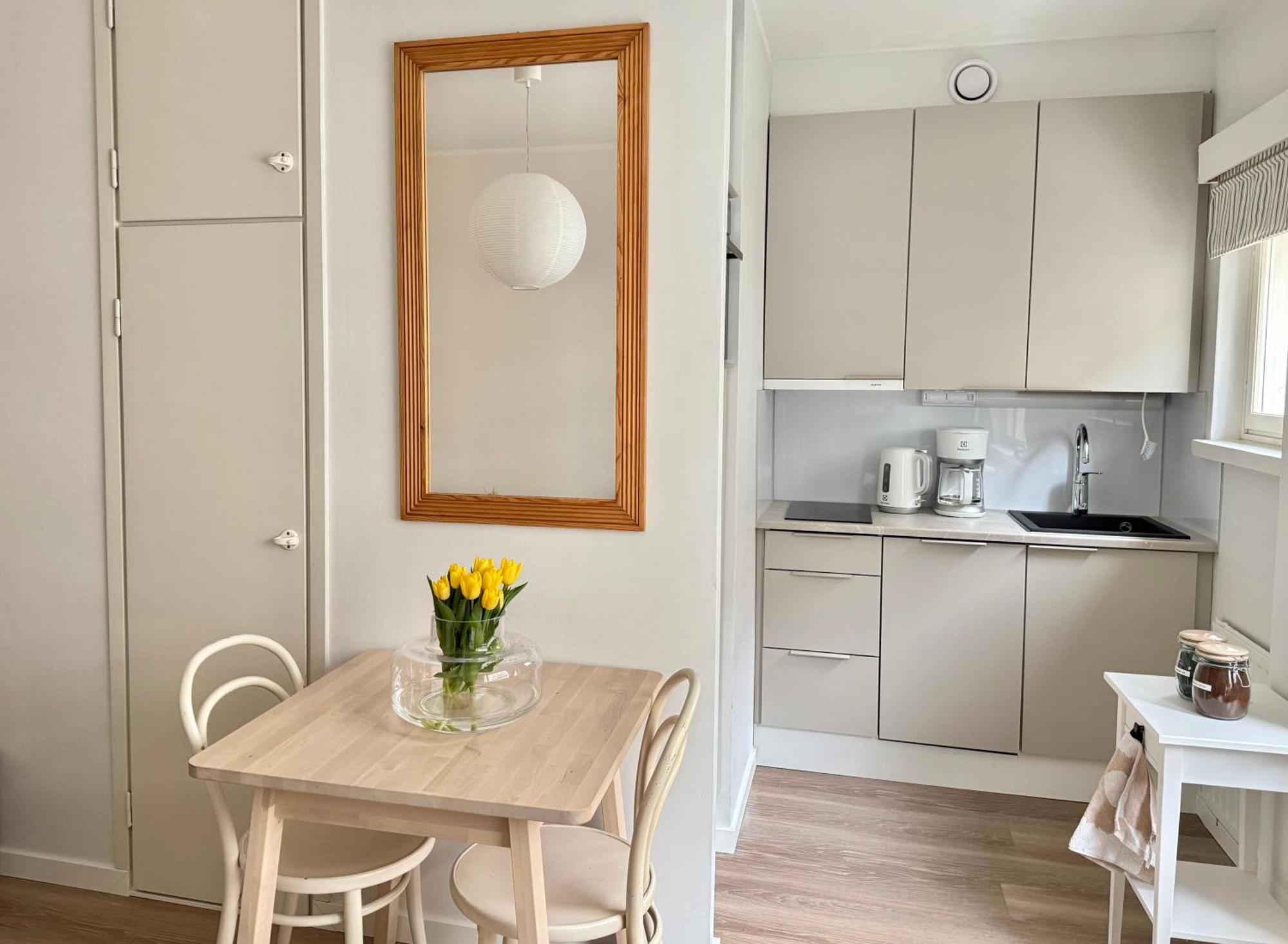 Just Renovated Stylish Nordic Studio By Tram Stop Helsinki Exterior photo